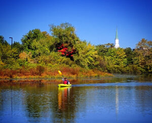 fall-kayaking-waltham